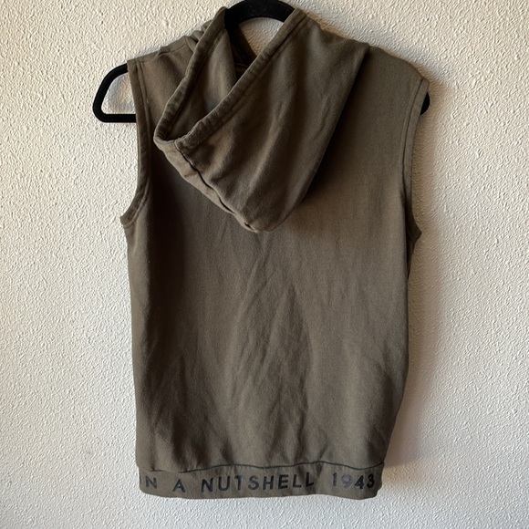 Disney Chip and Dale Hoodie sleeveless size medium - Picture 8 of 11